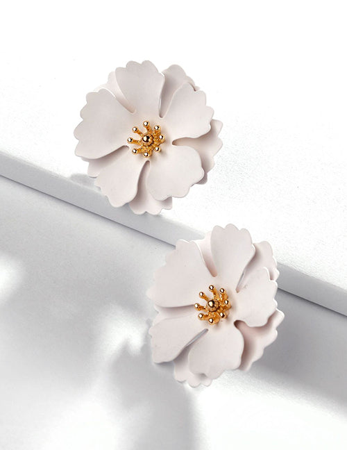 White Flower Bloom Stud Earrings - Liz & Addie