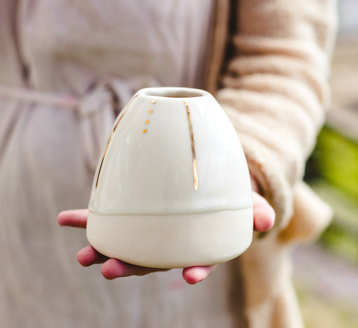 The Beehive Vase - Liz & Addie