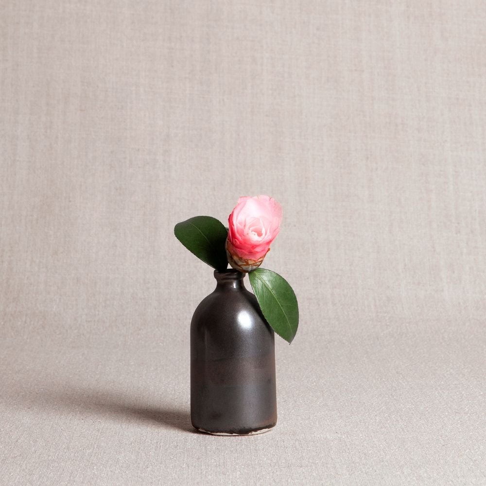 Minimalist Bud Vase - Black - Liz & Addie 