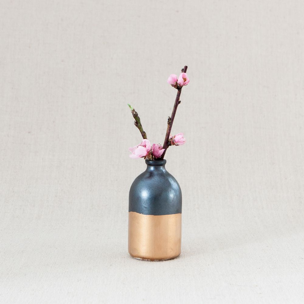 Minimalist Bud Vase - Black and Gold - Liz & Addie 